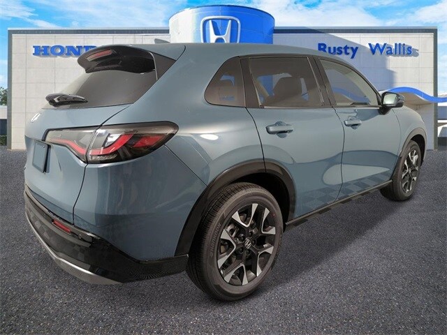 2026 Honda HR-V EX-L photo 2