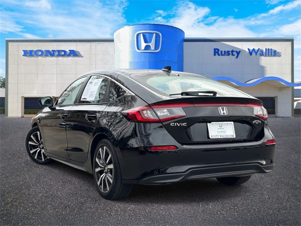 Used 2022 Honda Civic EX-L Hatchback