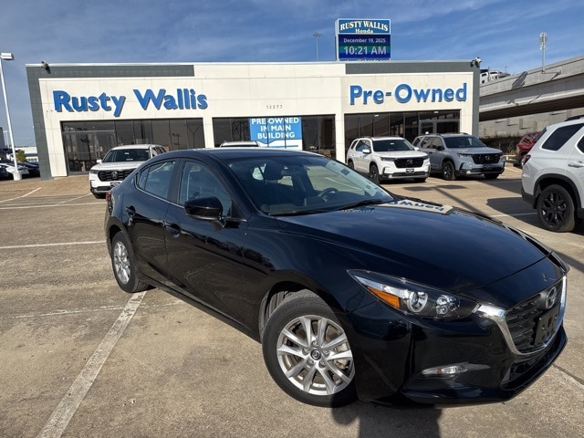 2017 Mazda Mazda3 Sport's photo