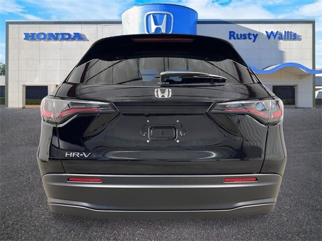 2026 Honda HR-V LX photo 4
