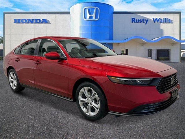 2025 Honda Accord LX's photo