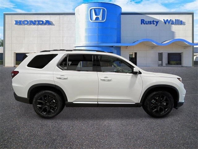 2025 Honda Pilot Touring photo 2