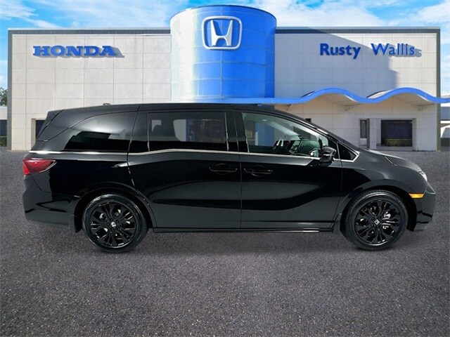 2025 Honda Odyssey photo 2