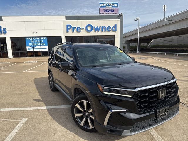 2025 Honda Pilot Touring 2WD's photo