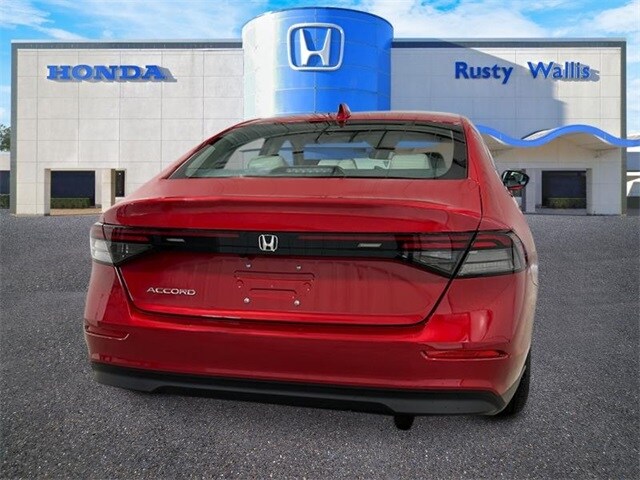 2025 Honda Accord LX photo 4