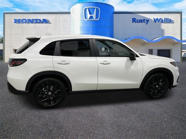 2025 Honda HR-V Sport photo 2