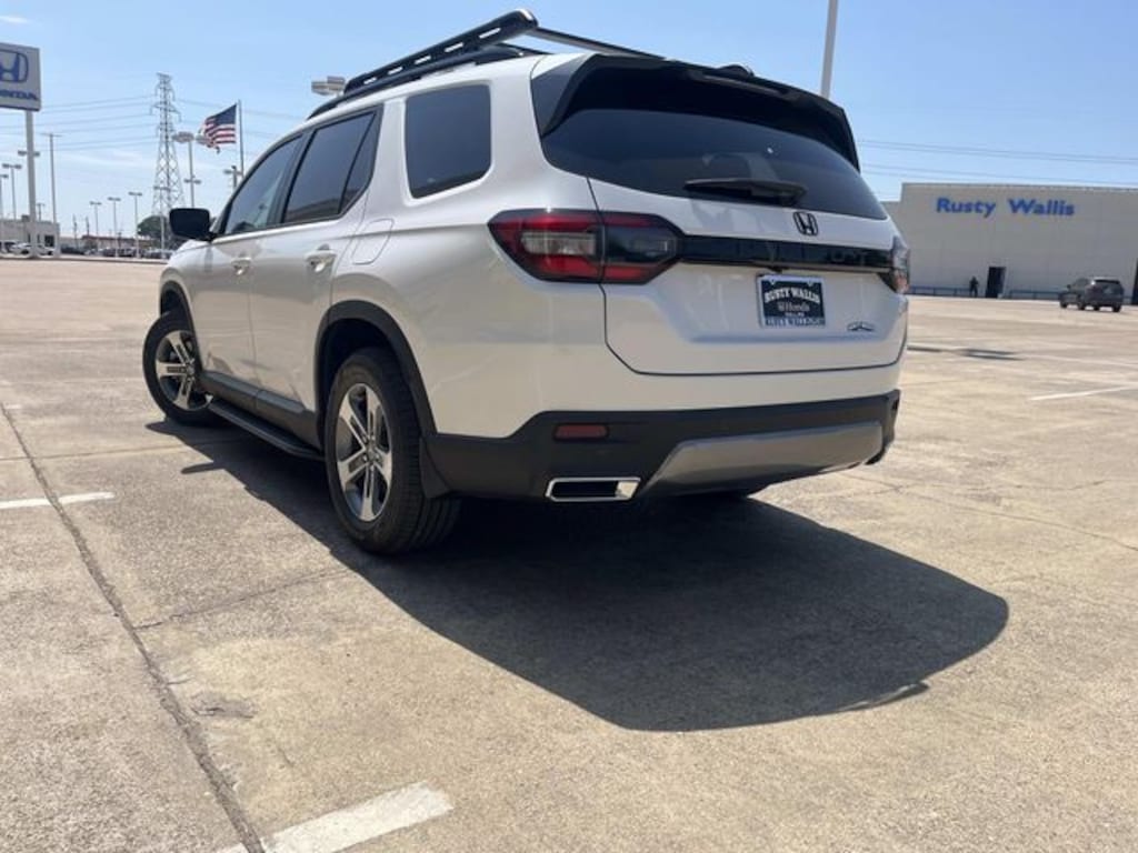 New 2026 Honda Pilot EX-L FWD SUV