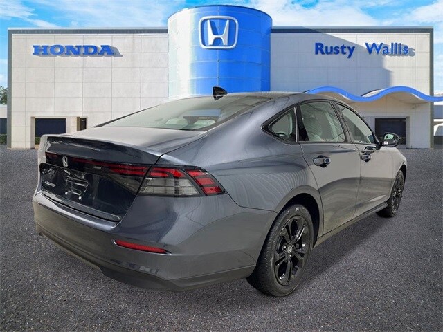 2025 Honda Accord SE photo 2
