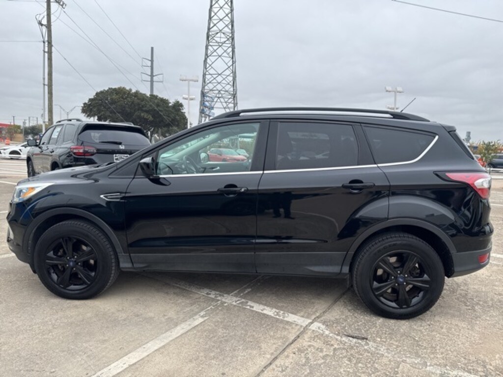 Used 2017 Ford Escape SE SUV
