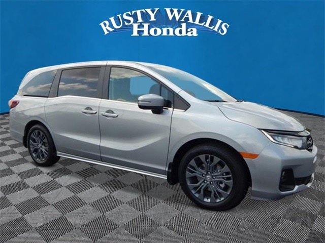 2026 Honda Odyssey Touring's photo