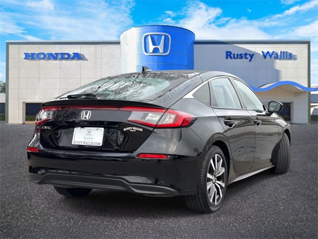 Used 2022 Honda Civic EX-L Hatchback