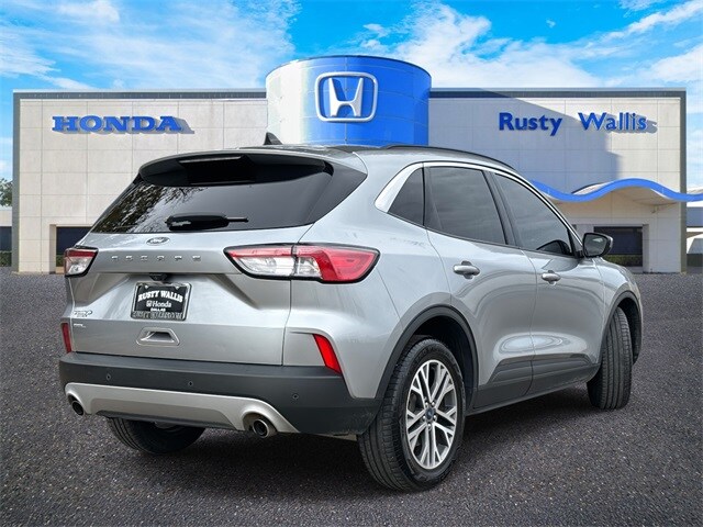 2022 Ford Escape SEL photo 2