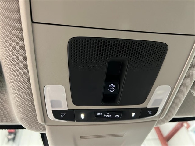 2025 Honda CR-V EX-L - Photo 25