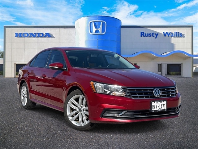 2019 Volkswagen Passat Wolfsburg Edition