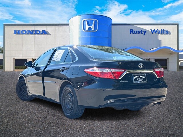 2015 Toyota Camry photo 3