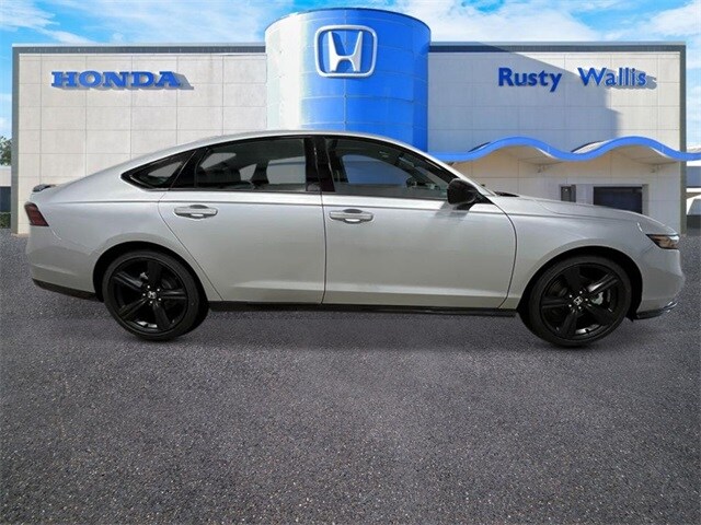 2025 Honda Accord Hybrid Sport-L photo 2