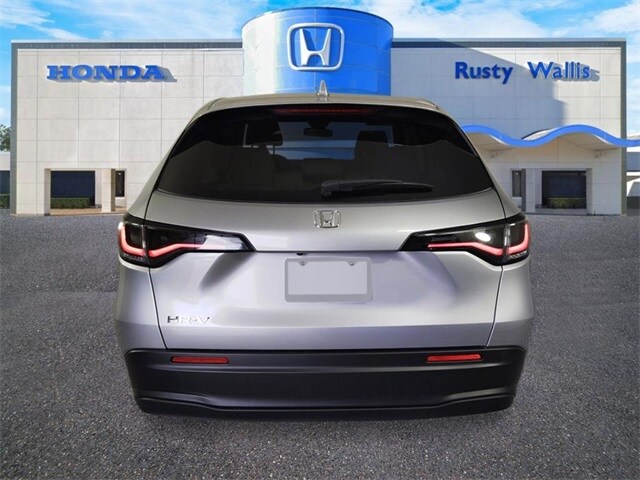 2026 Honda HR-V LX photo 2