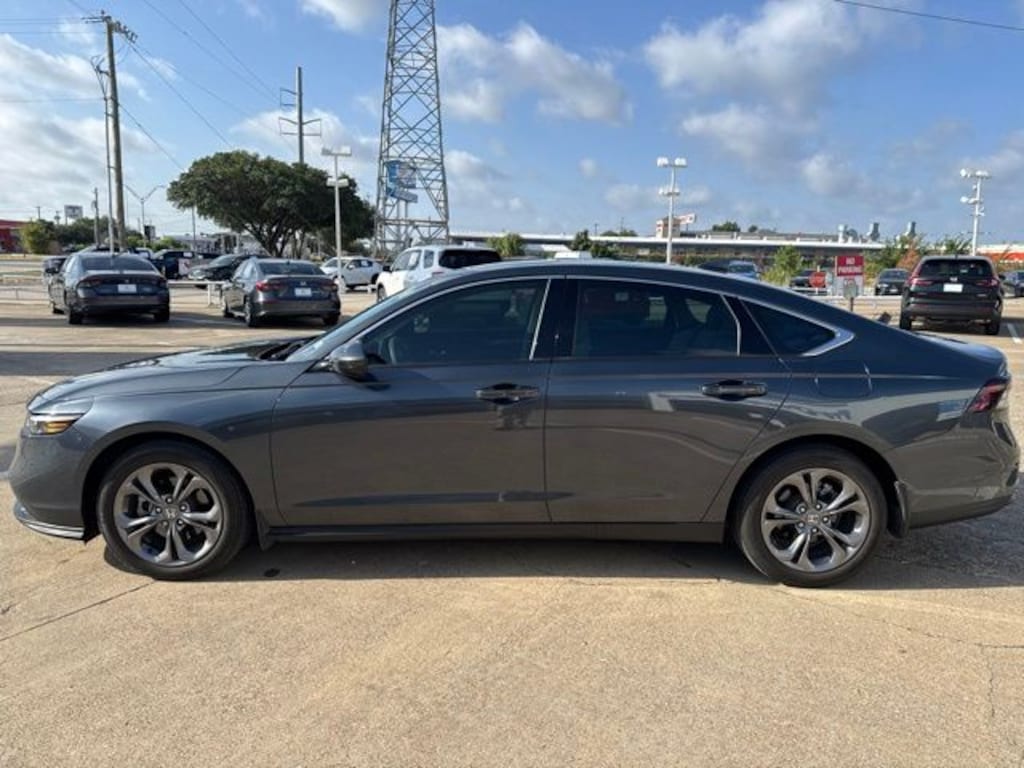 Used 2024 Honda Accord EX Sedan