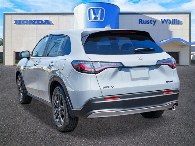 2026 Honda HR-V Sport photo 2