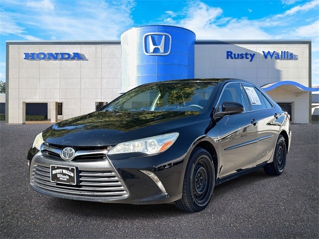 2015 Toyota Camry photo 4