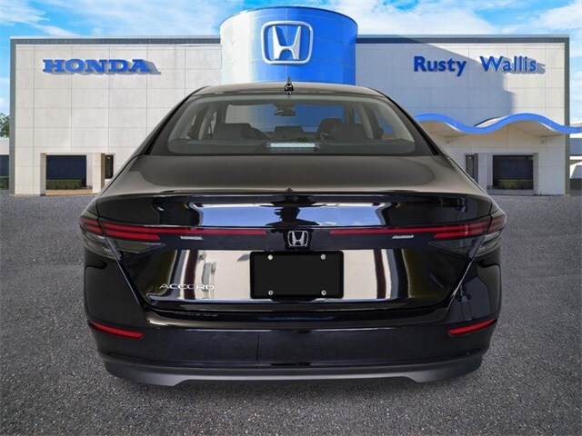 2025 Honda Accord SE photo 4
