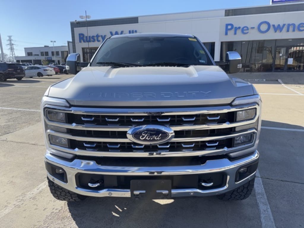 Used 2024 Ford F-250SD Lariat Truck