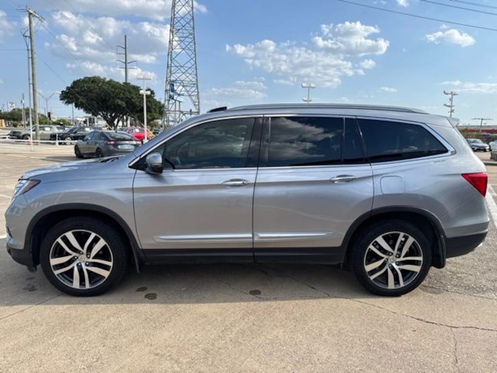 Used 2017 Honda Pilot Elite SUV