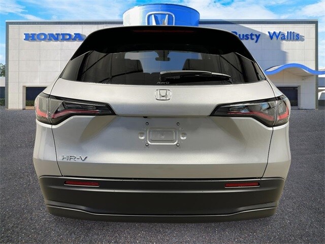 2026 Honda HR-V LX photo 2