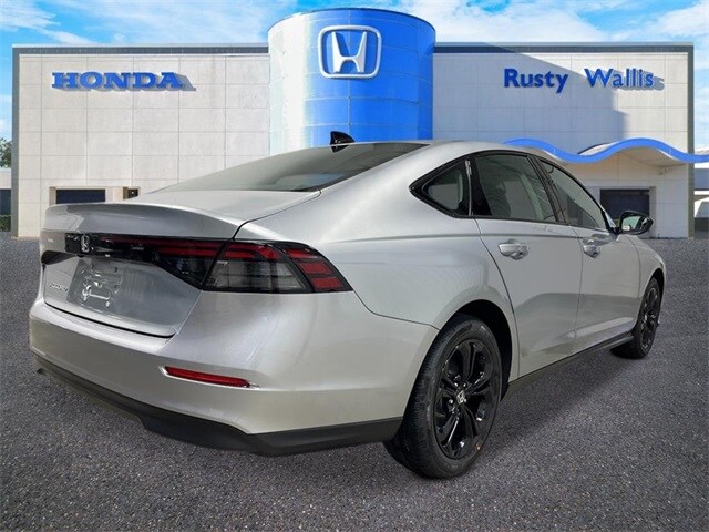 2025 Honda Accord SE photo 2