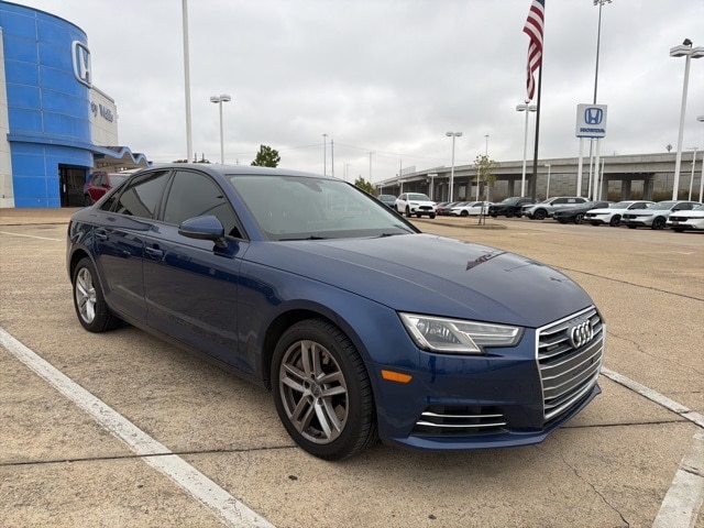 2017 Audi A4 Premium's photo