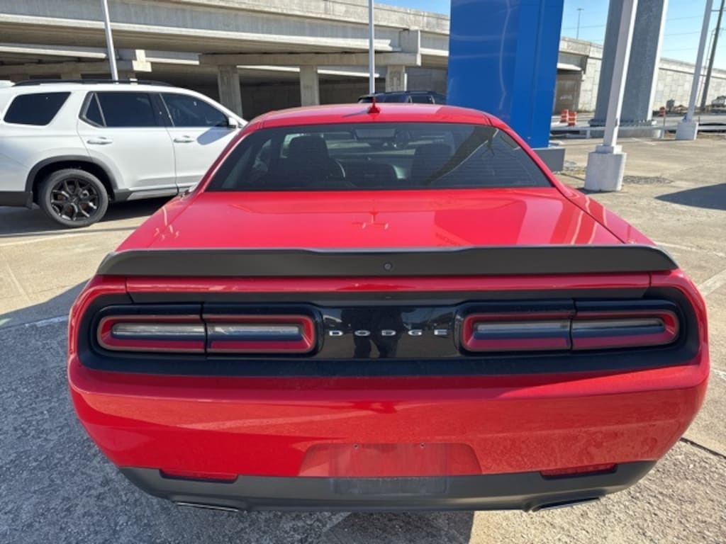 Used 2016 Dodge Challenger SXT Coupe