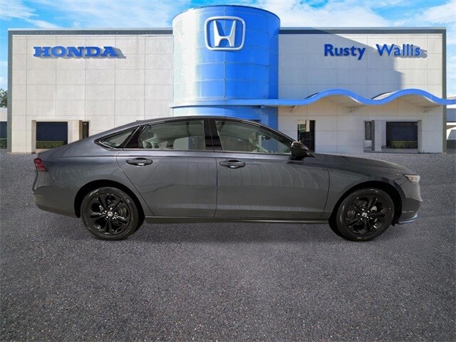 2025 Honda Accord SE photo 2