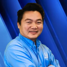 Staff member Chinh Le from ID_cddac2