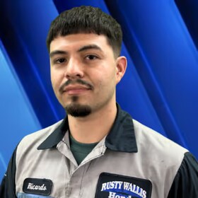 Staff member Ricardo Eligio from ID_bbfb9a