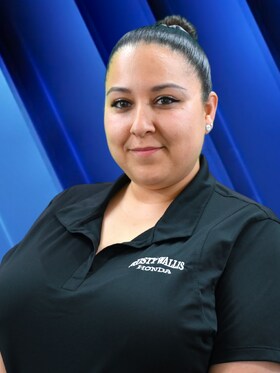 Staff member Deborah Campoz from ID_bbfb9a