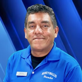 Staff member Jesse Baez from ID_cddac2