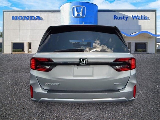 2026 Honda Odyssey Touring photo 4