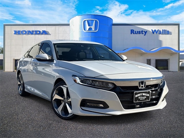 2020 Honda Accord Touring's photo