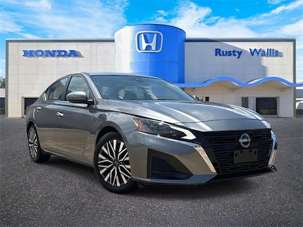 2023 Nissan Altima 2.5 SV Sedan