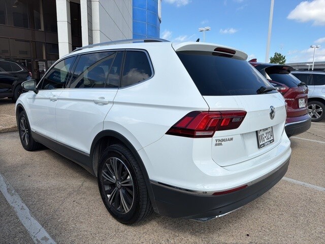 2019 Volkswagen Tiguan SEL photo 2
