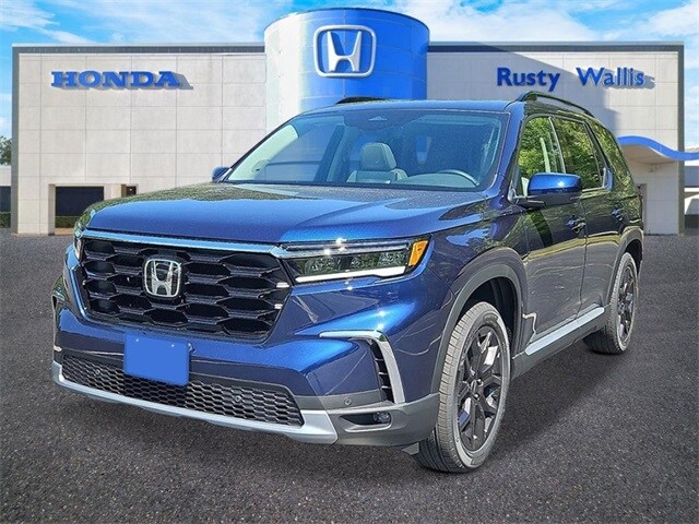 2025 Honda Pilot Touring photo 4