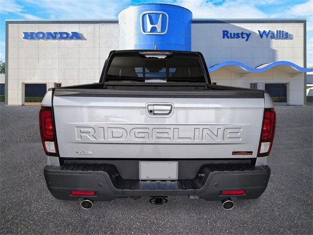 2025 Honda Ridgeline TrailSport photo 4