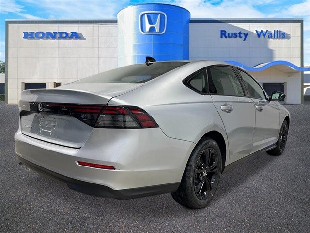 2025 Honda Accord SE photo 2