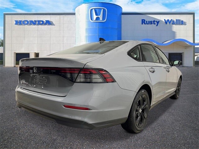 2025 Honda Accord SE photo 2