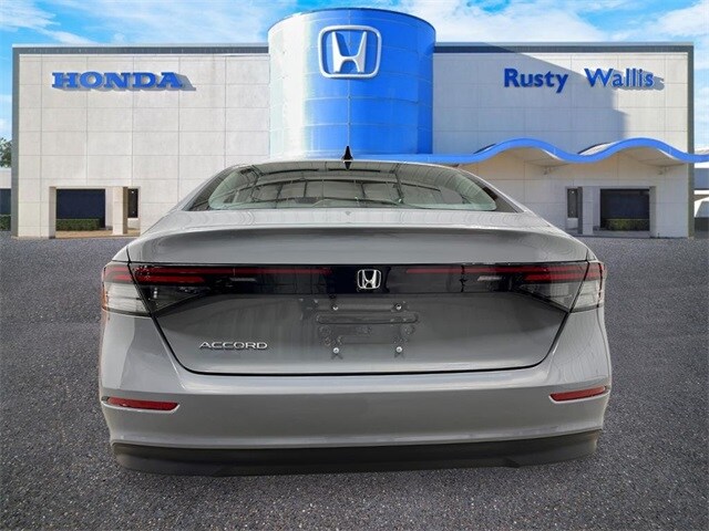 2025 Honda Accord SE photo 3