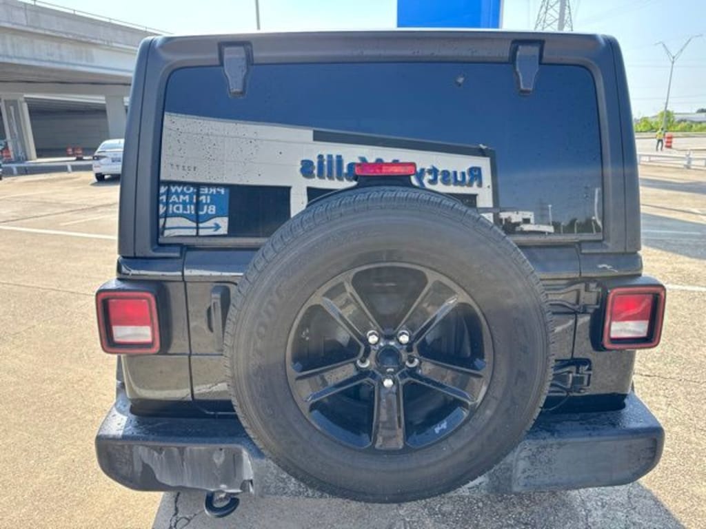 Used 2022 Jeep Wrangler Unlimited Sport Altitude SUV