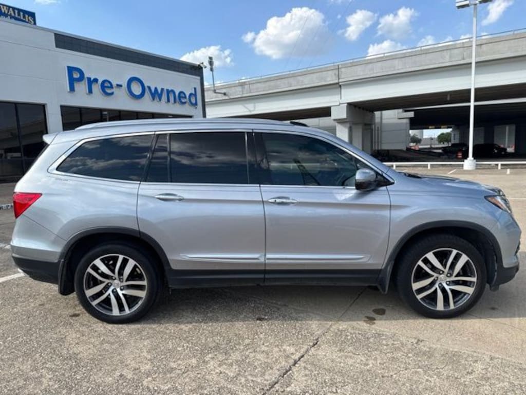 Used 2017 Honda Pilot Elite SUV