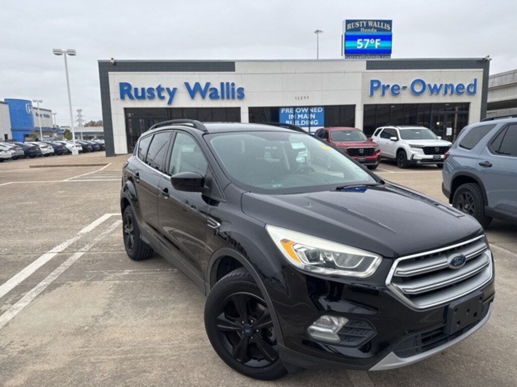 Used 2017 Ford Escape SE SUV