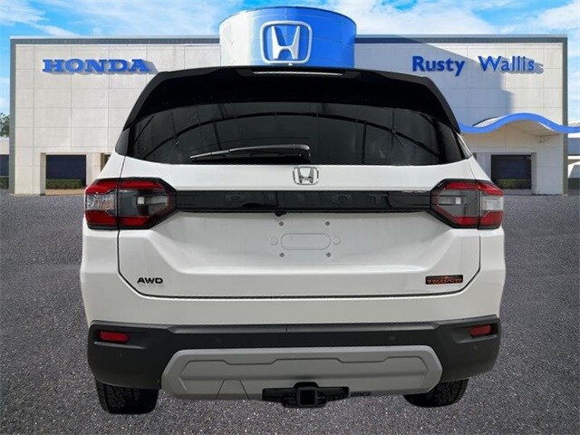 2025 Honda Pilot TrailSport photo 4