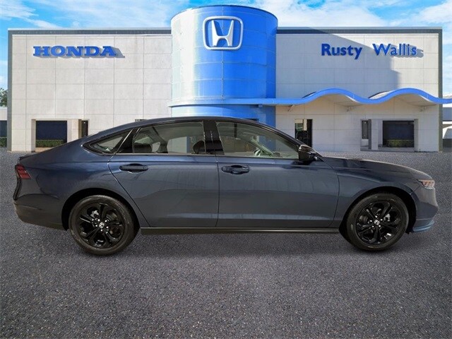 2025 Honda Accord SE photo 2